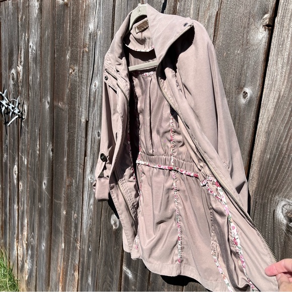 Francesca’s Collections neutral jacket size small - Picture 7 of 16